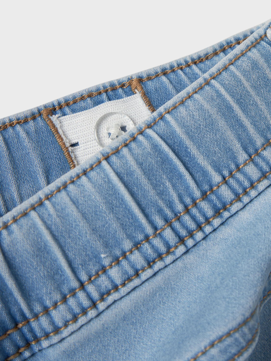 model_shot-front_full